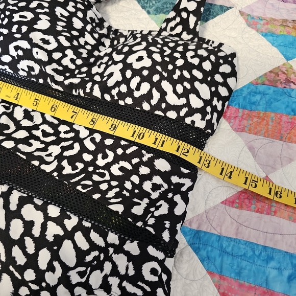 Carmen Marc Valvo Black and White One Piece Swim Suit Women's Size 10 NWOT - Picture 2 of 7